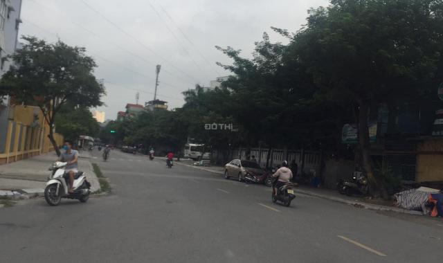 Bán nhà mặt phố Văn Phú, Hà Đông - DT 50m2 - lô góc giá 6.8 tỷ