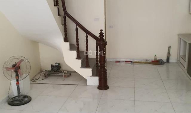 Láng 50m2, 4T, 4pn ngõ to gần ô tô tránh, siêu rẻ 4 tỷ hơn, 0915528313