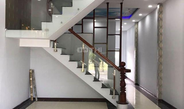 Mở bán dãy nhà phố DT 4x8m giá chỉ 550tr, gần chợ Bình Chánh