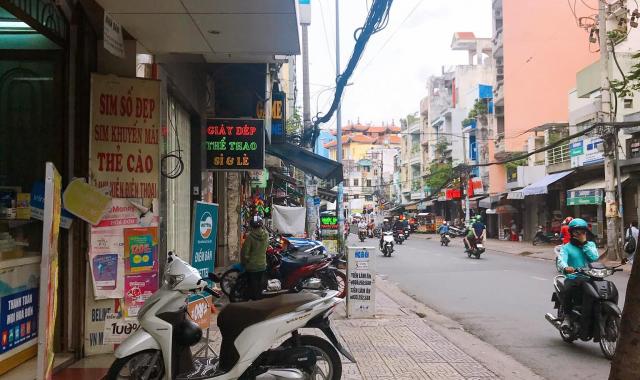 Nhà mặt tiền đường CMT8, quận 3, khu kinh doanh ngày đêm