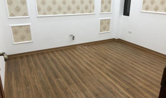 Bán nhà phân lô phố Kim Đồng, DT 60m2 x 6 tầng thang máy đường 2 ô tô tránh nhau