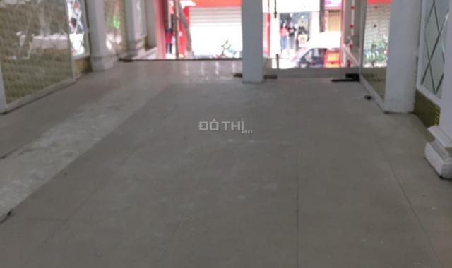 Cho thuê cửa hàng 220 Khâm Thiên, 50 m2, giá 18 triệu/th làm shop, showroom