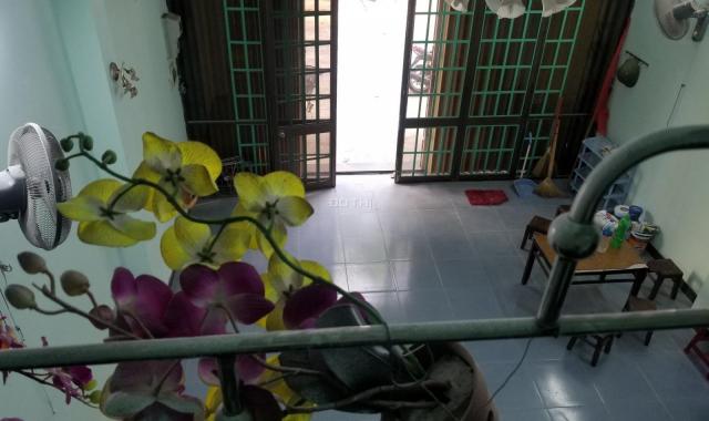 Cho thuê nhà 2 tầng mặt tiền đường gần Nguyễn Du, trung tâm Hải Châu, nhà 3 phòng rộng, đường 7.5m