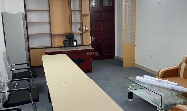 Cho thuê văn phòng 38 m2 tại Mỹ Đình, có sẵn nội thất làm việc, vào làm việc ngay