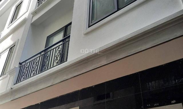 Bán nhà tại Đông La 30m2, 3 tầng, MT 3.9m - Nhà mới koong