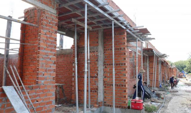 Bán nhà giá rẻ 1 trệt 1 lửng đang xây trong KCN Minh Hưng 3 700 tr/căn