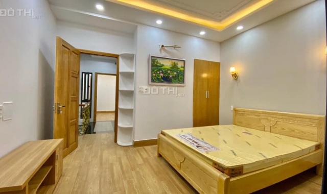 Mặt tiền 50m2, 3 lầu Nguyễn Trung Trực sổ hồng mới 2020 bán nhanh 11 tỷ, thang máy và nội thất CC