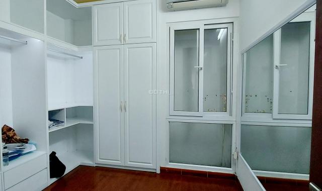 2,65 tỷ nhà Yên Hòa, Hoàng quốc Việt, Võ Chí Công, 30m2 5T ngõ thông, rộng, nhà sẵn sổ để giao dịch