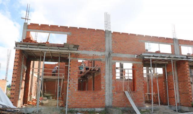 Bán nhà đang xây sau KCN Minh Hưng 3, Minh Hưng, Chơn Thành giá 650tr