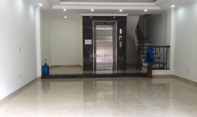 Chính chủ bán nhà đường Bưởi - Vĩnh Phúc - Ba Đình. DT 55m2x6T thang máy, giá 10.7 tỷ, ô tô vào nhà