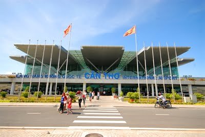 Bán nền mặt tiền cách sân bay 200m, đường Võ Văn Kiệt, DT: 10,10x31m, giá 5,7 tỷ