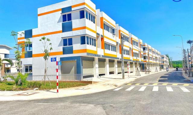 Bán căn shophouse 2 mặt tiền kinh doanh tại khu đô thị Oasis City. Bình Dương