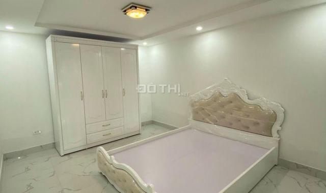 Bán gấp căn hộ CC tầng 1 Nguyên Hồng, Thành Công, Ba Đình, 50m2, 2.2 tỷ