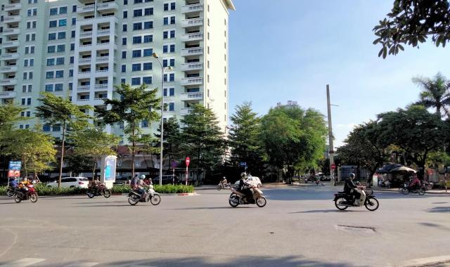 Cần bán gấp mảnh đất mặt đường ở vị trí siêu đẹp và hiếm trên phố Đào Tấn, Ba Đình (LH: 0979532084)