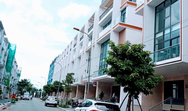 Bán nhà hướng Bắc, Nam, Đông Nam với các DT có MT: 5m, 6m, 7m trong KDC Vạn Phúc City, Thủ Đức