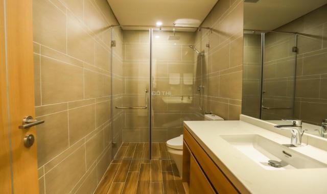 Bán căn 71m2 vip nhìn thẳng công viên Cầu Giấy, full nội thất, giá 3,9 tỷ, tầng 19, dự án Sky Park