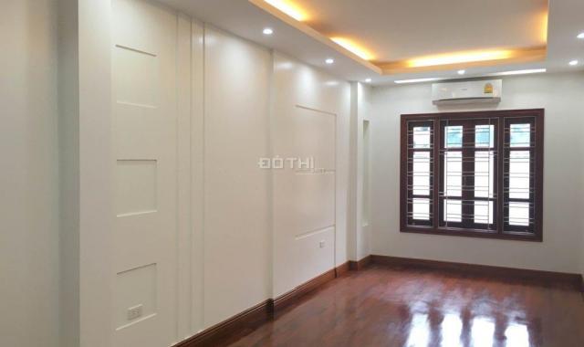 Chính chủ bán nhà Cầu Giấy 31m2*5 tầng, 2,65 tỷ. LH: 0388252506