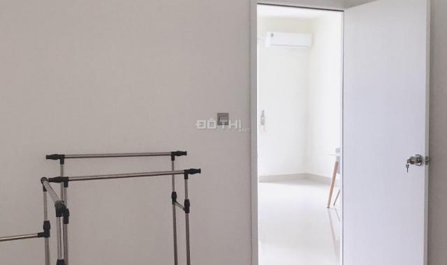 Chính chủ! Bán nhanh căn hộ 2PN 2WC dt 73m2 (Block cao cấp) Park Premier chỉ 1.95 tỷ view hồ bơi