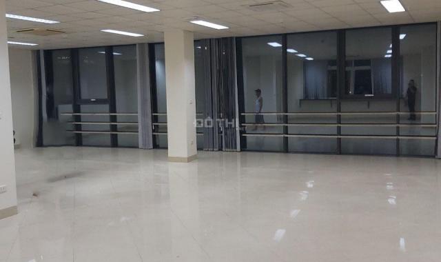 Cho thuê sàn văn phòng tại Vương Thừa Vũ, diện tích 130m2, giá 14 tr/th