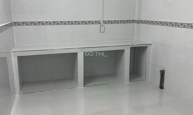 Chuyển nơi ở cần bán căn nhà 2 phòng ngủ, 100m2 (5x20m) ngay chợ, sổ riêng