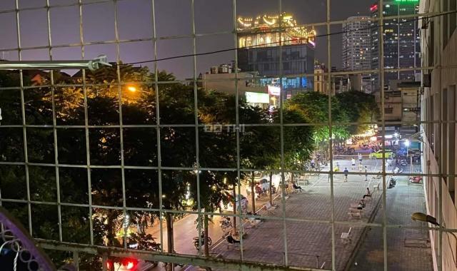 Cần bán gấp nhà phố Nguyễn Văn Tuyết, 30m2, 4 tầng, 7 tỷ