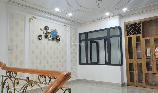 Kẹt nợ ngân hàng, tôi cần bán gấp nhà 220m2, mặt đường 36, Phạm Văn Đồng, nhà 1 trệt, 1 lửng, 2 lầu