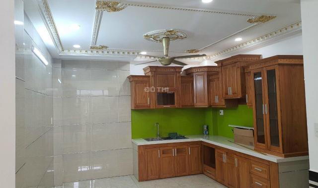 Kẹt nợ ngân hàng, tôi cần bán gấp nhà 220m2, mặt đường 36, Phạm Văn Đồng, nhà 1 trệt, 1 lửng, 2 lầu