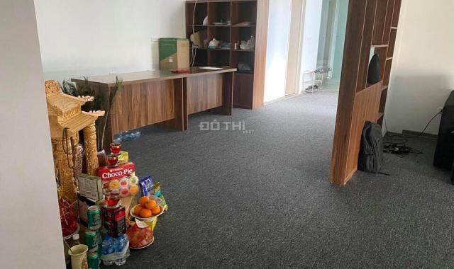 Cho thuê văn phòng mặt phố Vũ Ngọc Phan, Láng Hạ, Đống Đa diện tích 45m2 giá 8 triệu/tháng