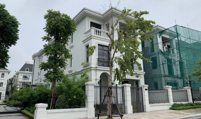 Chính chủ gửi bán biệt thự Vinhomes Green Bay Mễ Trì, giá tốt nhất thị trường. LH 0913754686