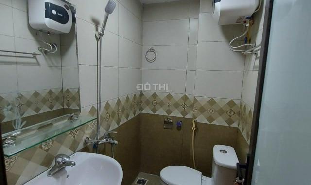 Diện tích 33m2 x 5 tầng, 3 phòng ngủ khu Bà Triệu - Hà Trì, giá chỉ 2,35 tỷ