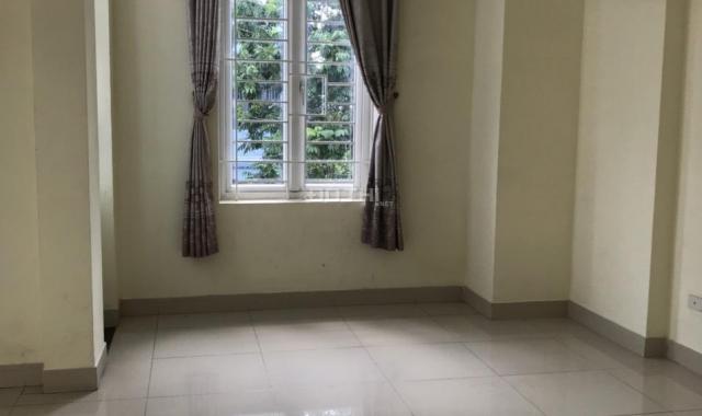 Cho thuê căn biệt thự KDC Khang An Phú Hữu, Q9, nội thất: Tủ bếp và thiết bị vệ sinh 15tr/th