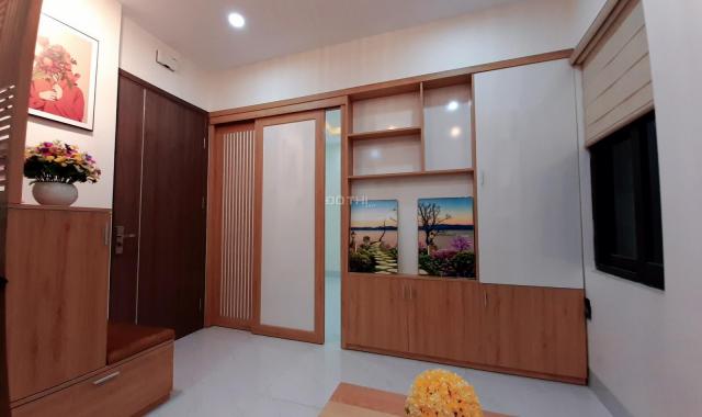 Bán chung cư giá rẻ Đống Đa, Chùa Bộc, Tôn Thất Tùng hơn 500tr ô tô đỗ cửa, view hồ