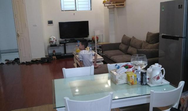 Chính chủ bán gấp căn hộ chung cư KĐT Việt Hưng, 2 phòng ngủ, giá Covid 1,3 tỷ