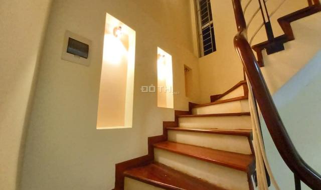 Bân nhà đẹp Hoàng Mai ở ngay gần khu đô thị Đền Lừ 40.5m2, 5 tầng, giá 4.45 tỷ