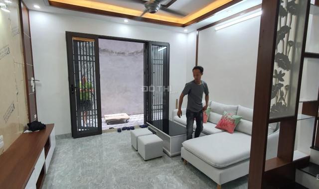 Bán nhà ngõ 169 đường Hoàng Mai, Minh Khai 32m2 x 5 tầng full nội thất giá 2,75 tỷ (Ảnh thật 100%)