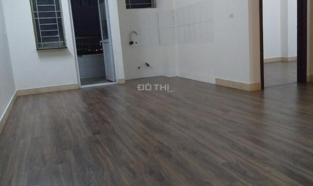 Chung cư Việt Hưng giá rẻ đón tết 72m2 căn góc, view hồ điều hòa chỉ 1,24 tỷ