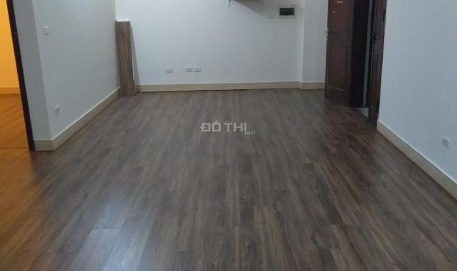 Chung cư Việt Hưng giá rẻ đón tết 72m2 căn góc, view hồ điều hòa chỉ 1,24 tỷ