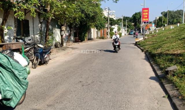 Cho thuê 500m2 kho Phú Viên, Bồ Đề, Long Biên. Đường vào KHO xe công chạy qua. Nằm cách đê 300m