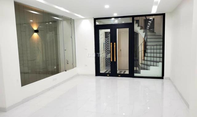 Mặt phố Hồ Tùng Mậu, vị trí đẹp 61m2, 7 tầng thang máy, mặt tiền 5.4m, giá 23 tỷ