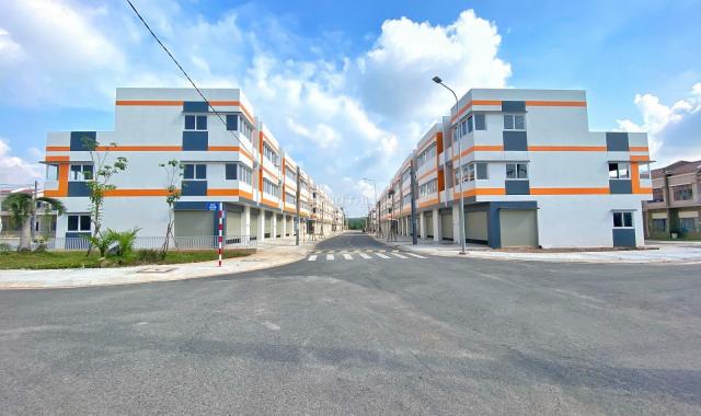 Nhà nguyên căn 2 mặt tiền thuận tiện làm quán cafe, siêu thị mini Khu Chuyên Gia Oasis Bình Dương