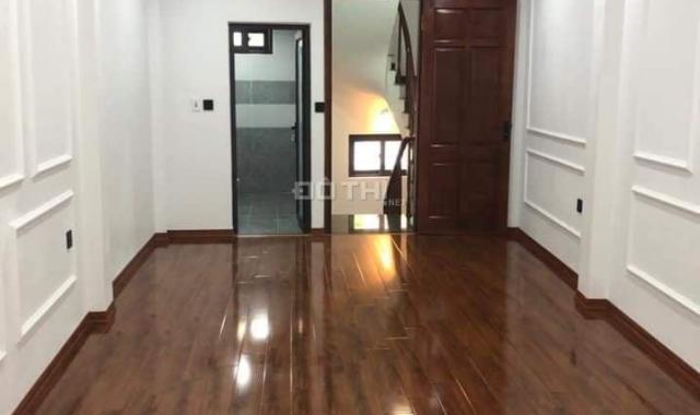 Bán nhà phố Nguyễn Văn Lộc, 30m2 mới ôtô, 2,6 tỷ