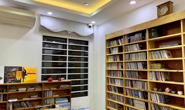 Bán gấp nhà Thịnh Quang 44m2 - Nhà đẹp - Lô góc - Ngõ thông - Gần ô tô