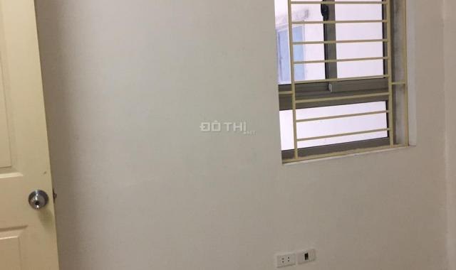 Rất gấp cần bán căn hộ 45m2, 1PN thoáng tại HH1C Linh Đàm nhà sơn sửa mới đẹp
