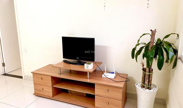 Cho thuê gấp CH Sunview 58m2, 2PN, nhà có nội thất, view hồ bơi tuyệt đẹp, 6 triệu/tháng