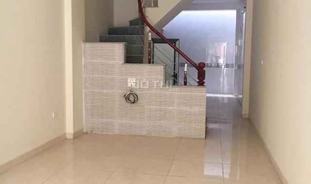 Cần tiền bán gấp nhà gần Quang Trung 40m2, 3 tầng nhích 3 tỷ