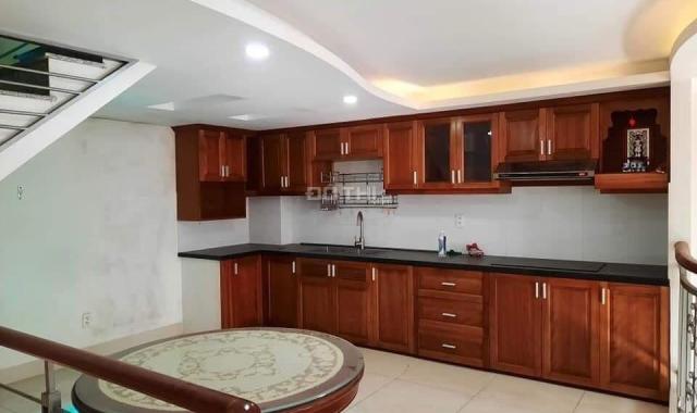 Định cư cần bán mặt tiền 4.5x19m, 4 lầu, đường Lạc Long Quân, Quận Tân Bình, chỉ 11.9 tỷ