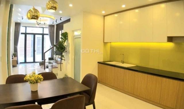 Chính chủ bán gấp nhà mặt tiền 5x16m, 4 lầu, đường Lạc Long Quân, Quận Tân Bình chỉ 22.8 tỷ