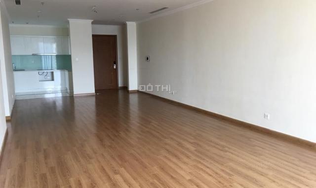 Cho thuê căn hộ 4 phòng ngủ chung cư Royal City, 154m2, căn góc, miễn phí quản lý. 0936388680