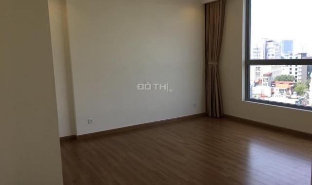 Cho thuê căn hộ 4 phòng ngủ chung cư Royal City, 154m2, căn góc, miễn phí quản lý. 0936388680