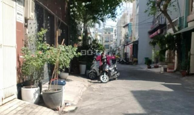 Tân Bình, HXT tránh nhau kinh doanh đường Nguyễn Thái Bình, P12